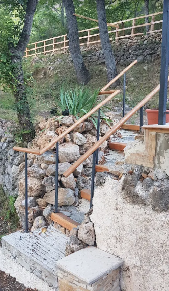 GARDE CORPS SUR MESURE ARTISAN FERRONNIER AFP VENCE<br />
