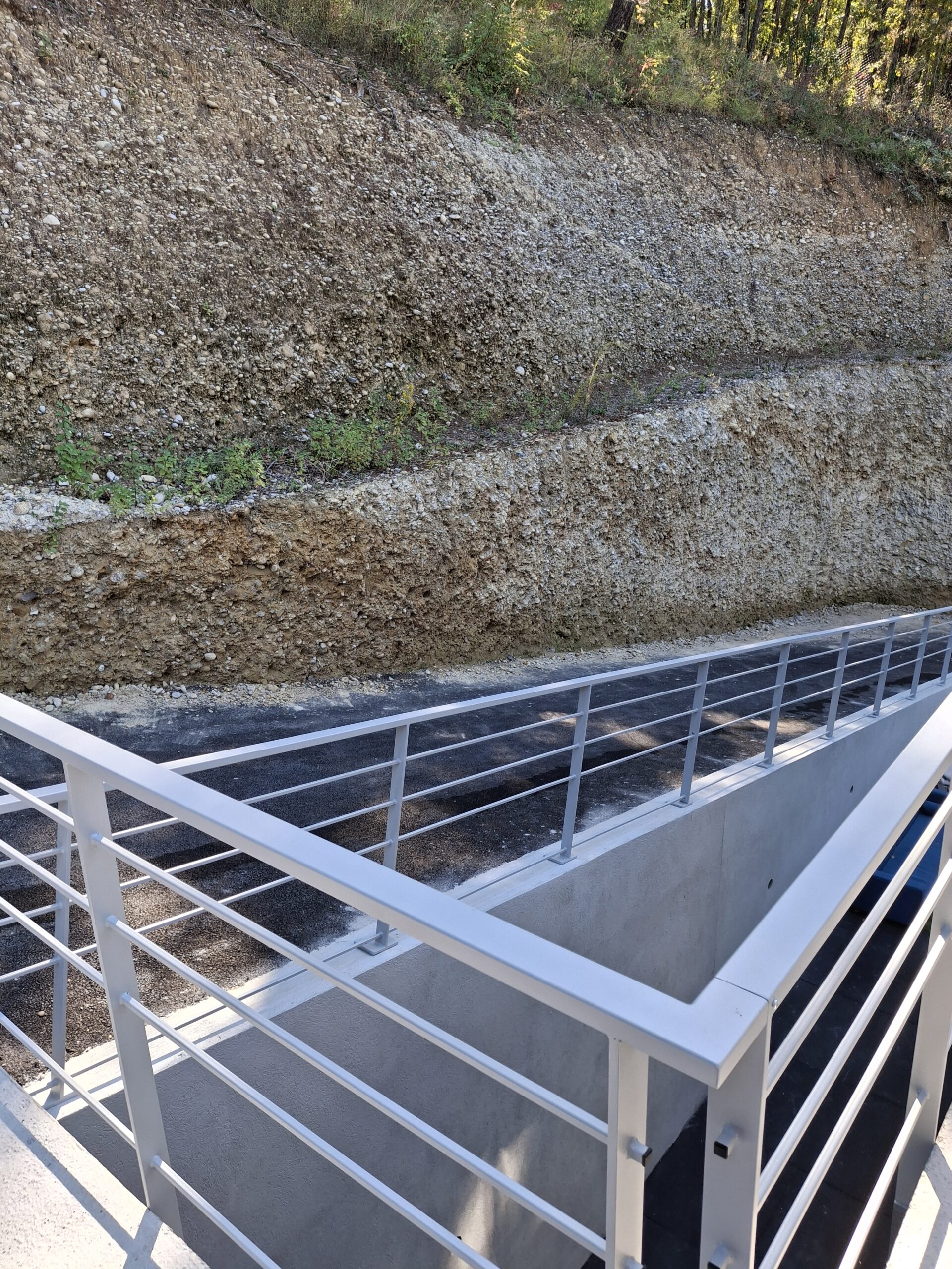 GARDE CORPS SUR MESURE ARTISAN FERRONNIER AFP VENCE<br />
